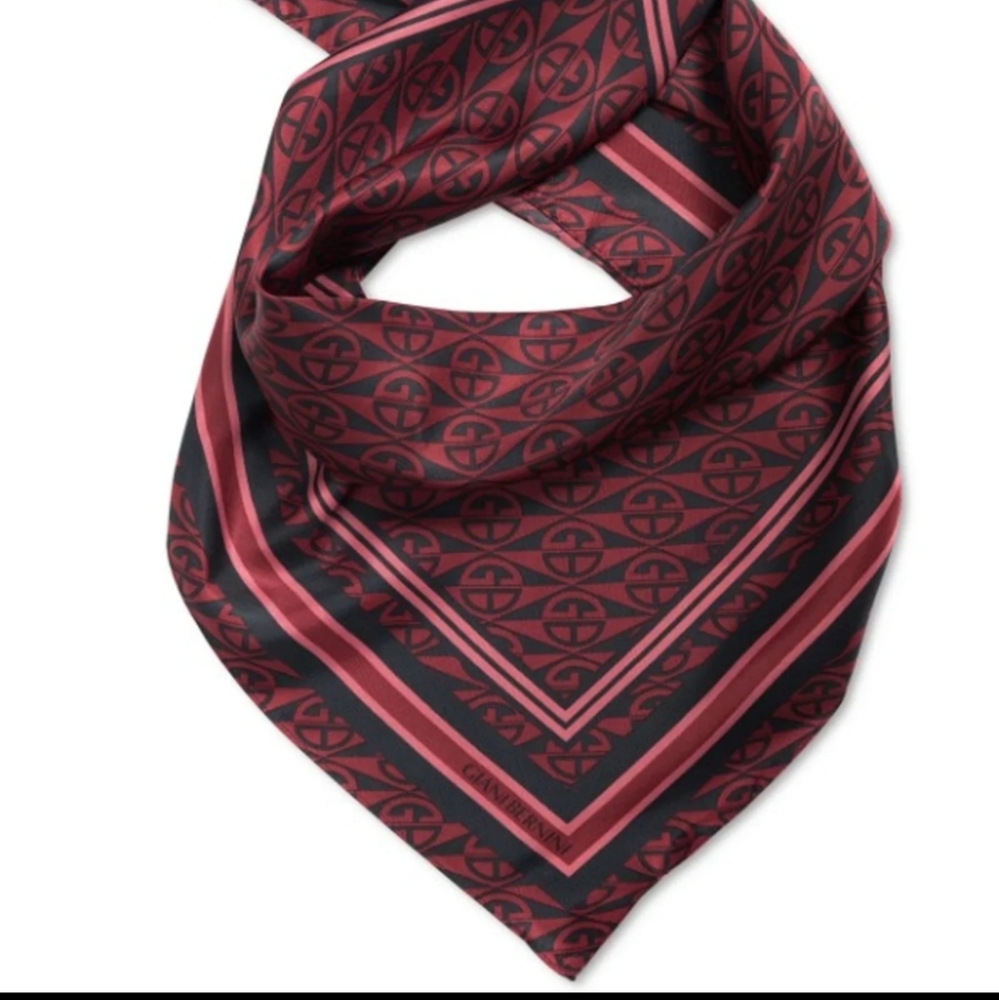 GIANI BERNINI Logo Diamond Print Bandana Scarf in Cranberry Motif BNWT SO